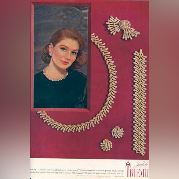 Crown Trifari "Chantilly Collection" Bracelet - Picture 2 of 7